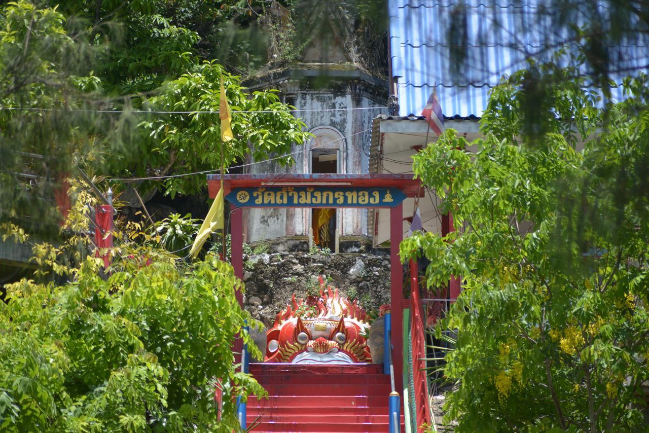 Hostel Bankaikow Kanchanaburi Zewnętrze zdjęcie